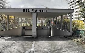 Apartment mit Balkon und Privatparkplatz